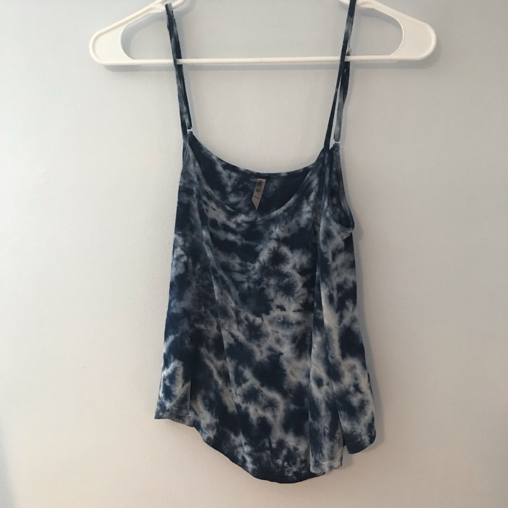 Tie die swing tank